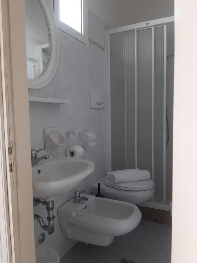 Hotel Mediterraneo Rimini Buitenkant foto