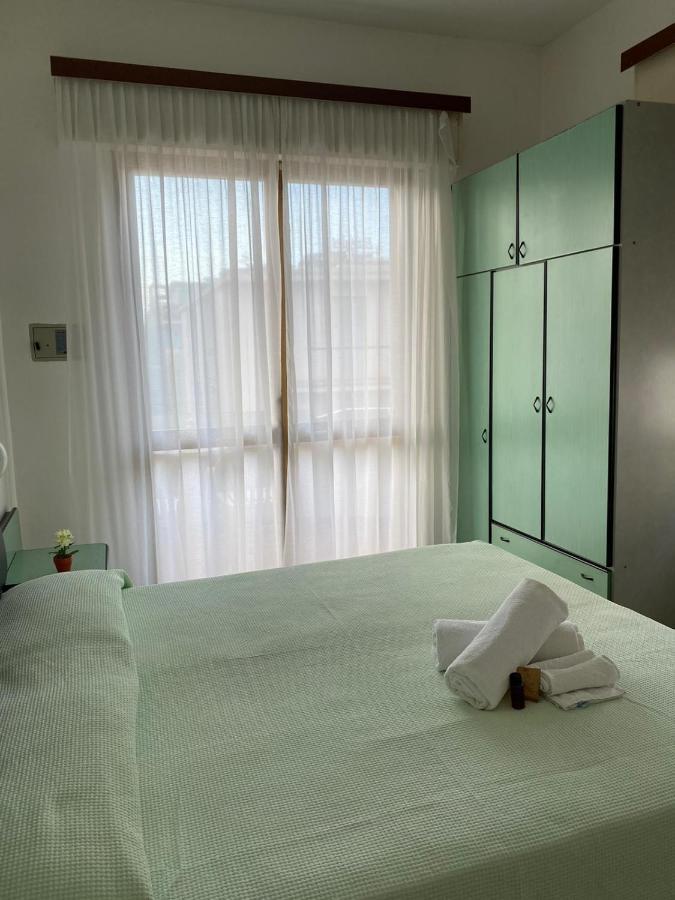 Hotel Mediterraneo Rimini Buitenkant foto